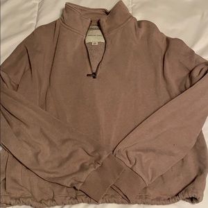 American Eagle pullover